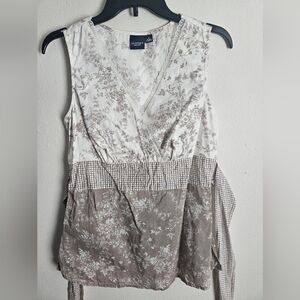 Sonoma Women's Floral V-Neck Top - Cream and Brown